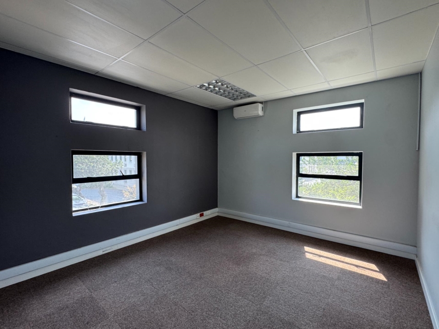 To Let Commercial Property for Rent in Worcester Western Cape